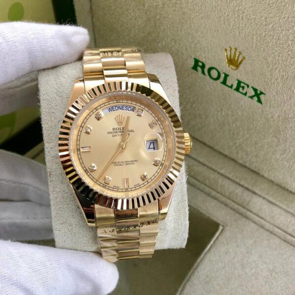 Rolex President Day-Date Gold Daimond Dial 228235 40mm Watch Box/Papers/Tag