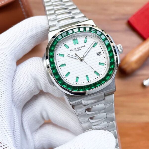 Patek Philippe Nautilus 40.5mm 5711/113P-001 Platinum With Emerald Baguette Bezel