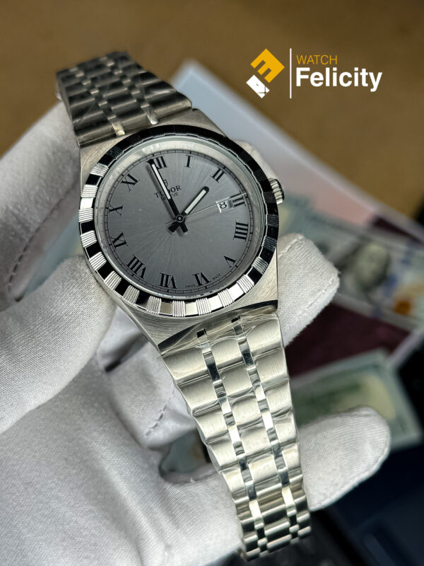 TUDOR Royal 41MM Silver Dial Automatic Satin-Brushed Integrated Steel Bracelet