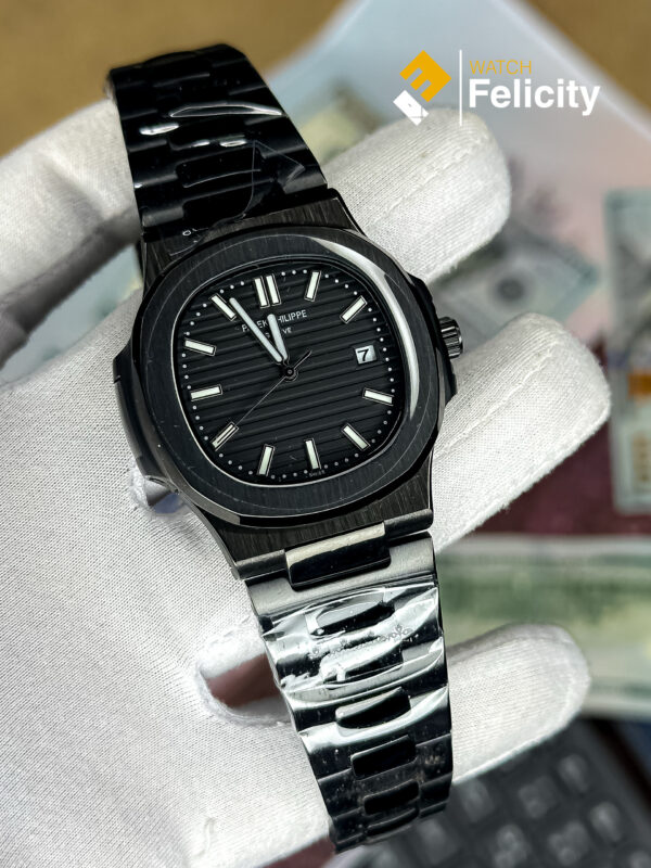 Patek Philippe Nautilus Men's Luxury Watch, Black 40mm Automatic Watch