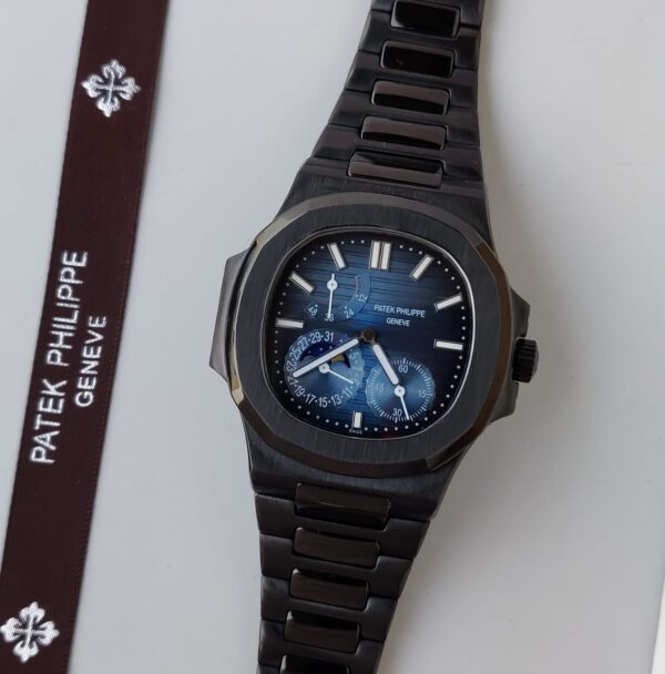 Patek Philippe Nautilus 5712 MAD PARIS