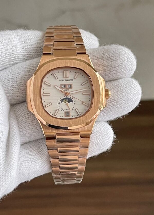 Patek Philippe Nautilus Rosegold White Dial Moonphase
