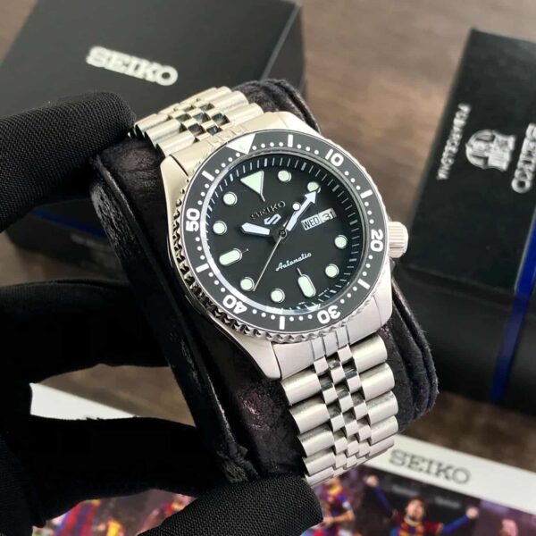 Seiko 5 Sports Black Bezel Grape Jubli Chain Automatic Mens Watch