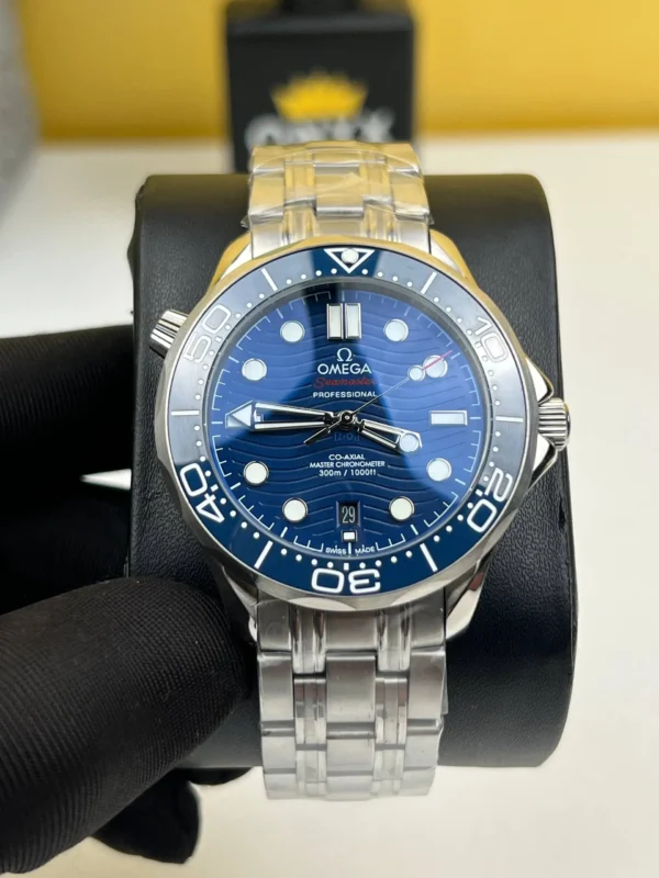 Omega Seamaster 300M Blue Dial 40mm – Automatic Movement
