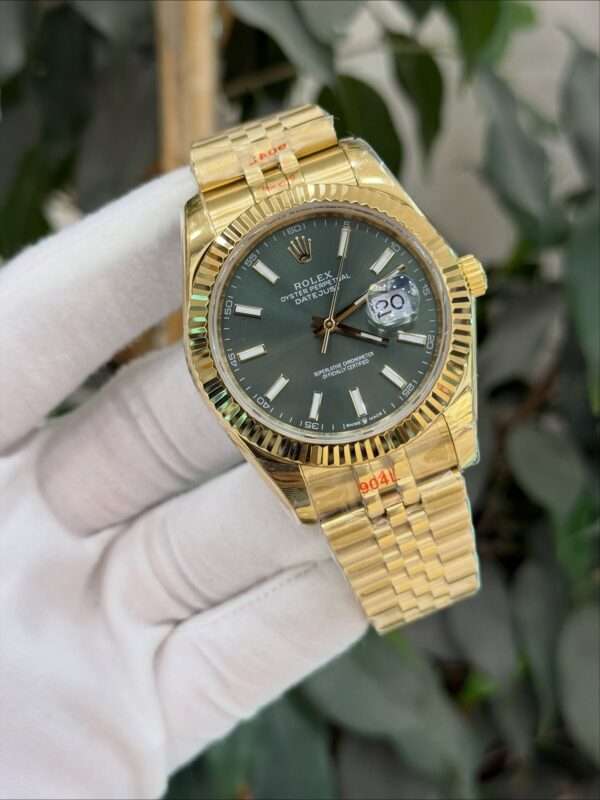 Rolex Datejust 41 Style – Green Dial & Full Gold-Tone Bracelet
