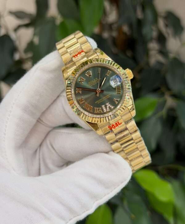 Rolex Day-Date Style – Olive Green Roman Dial & Full Gold-Tone