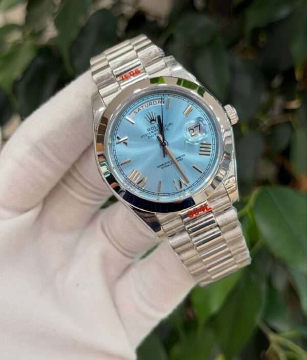 Rolex Day-Date 40 Style – Ice Blue Dial & Platinum-Tone Bracelet